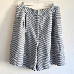 Sag Harbor Woman Vintage Houndstooth Shorts Size 16w